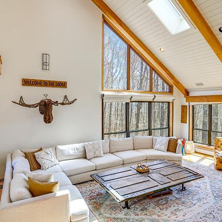 Wilmington Retreat With Deck, Lake Views And Game Room Exterior photo