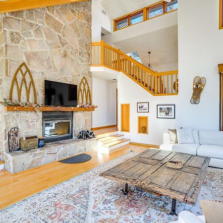 Wilmington Retreat With Deck, Lake Views And Game Room Exterior photo