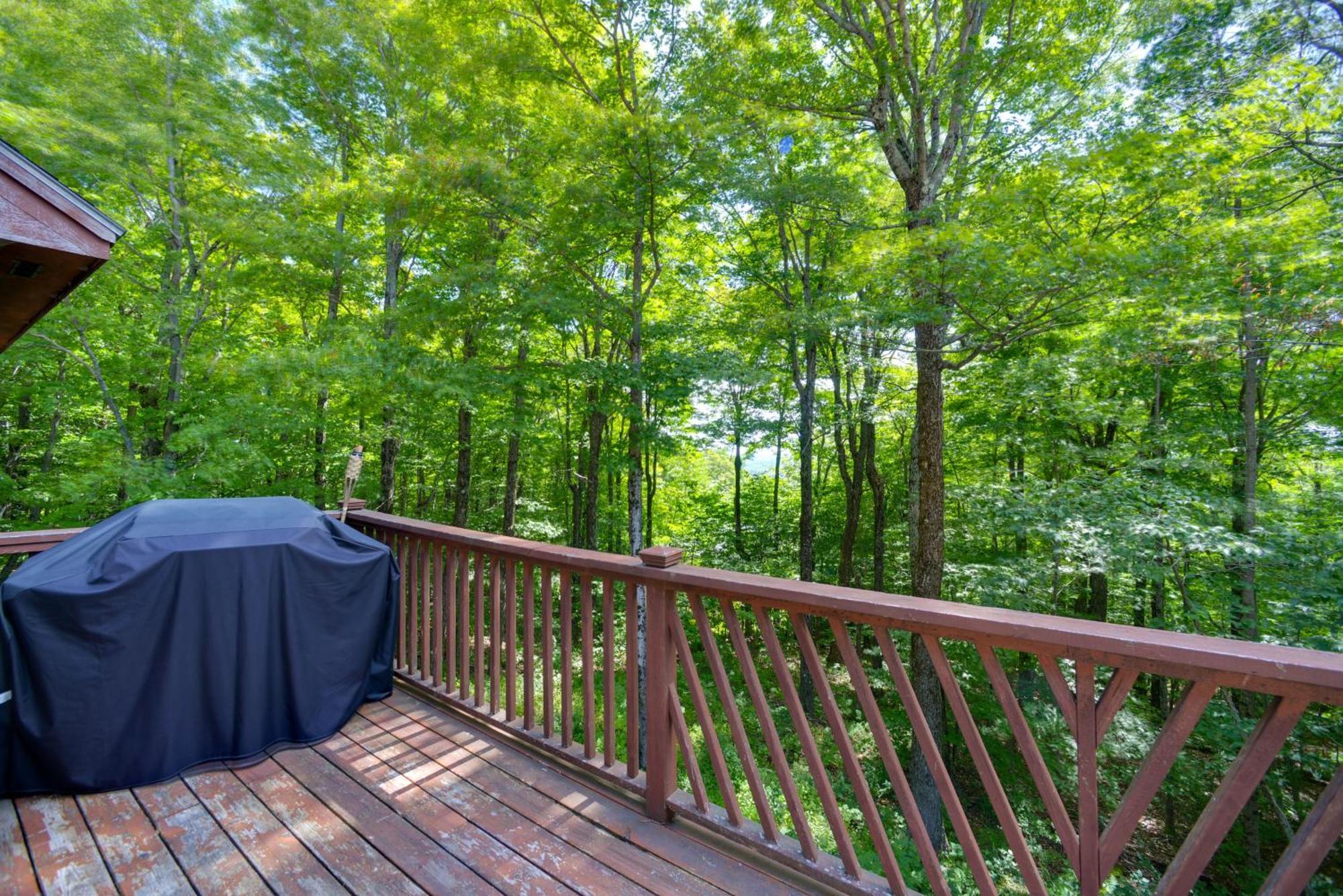 Wilmington Retreat With Deck, Lake Views And Game Room Exterior photo