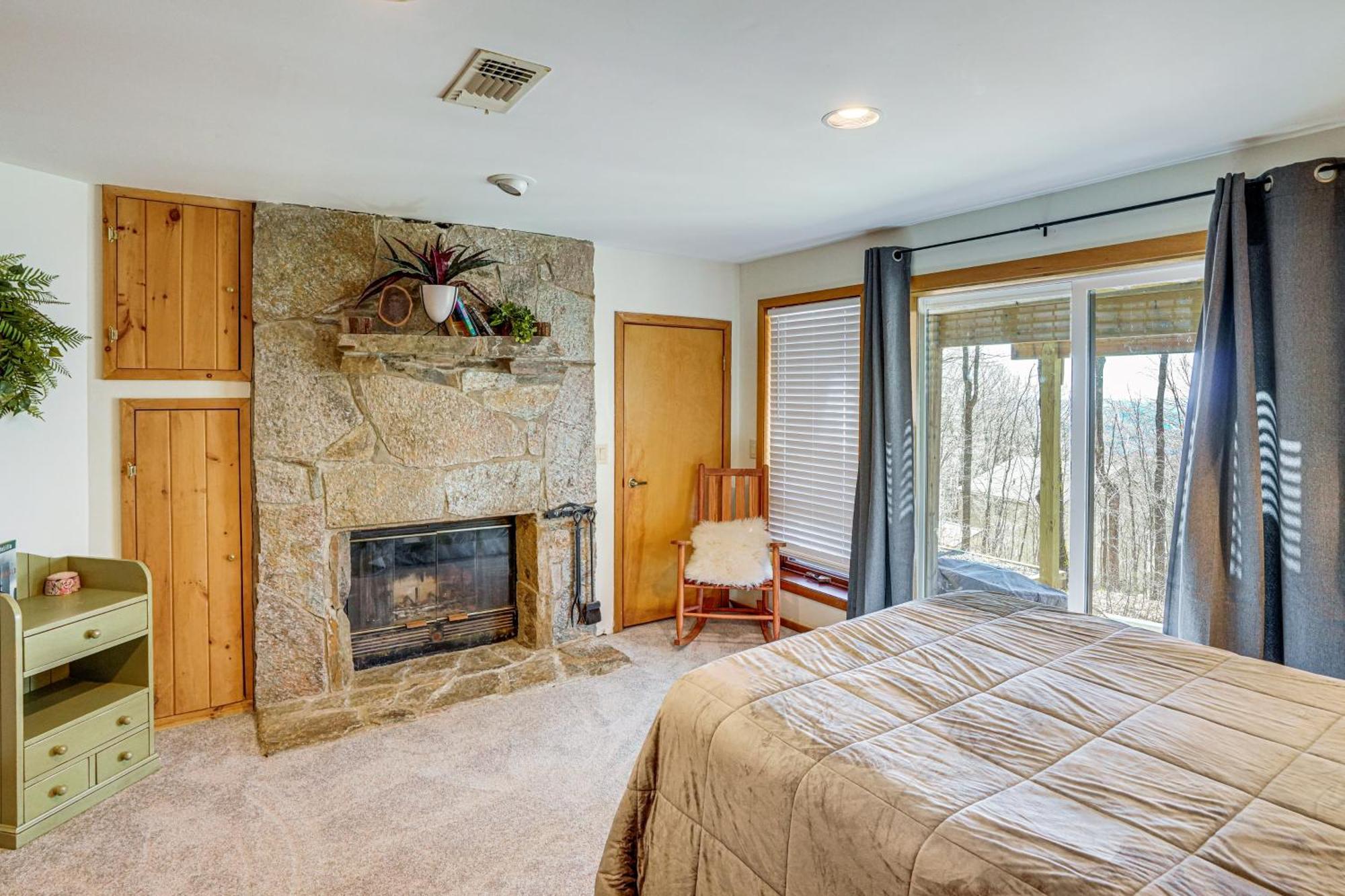 Wilmington Retreat With Deck, Lake Views And Game Room Exterior photo