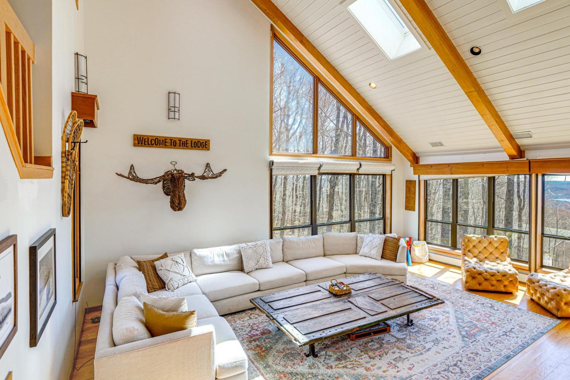 Wilmington Retreat With Deck, Lake Views And Game Room Exterior photo