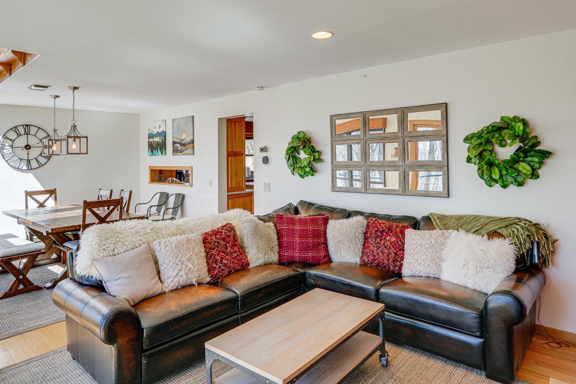 Wilmington Retreat With Deck, Lake Views And Game Room Exterior photo