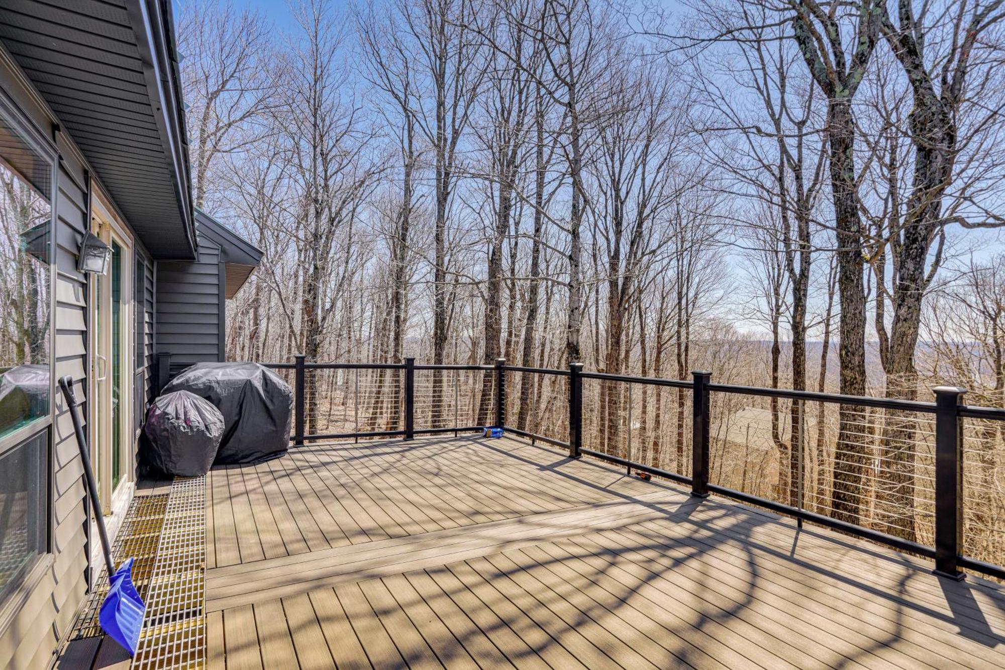 Wilmington Retreat With Deck, Lake Views And Game Room Exterior photo