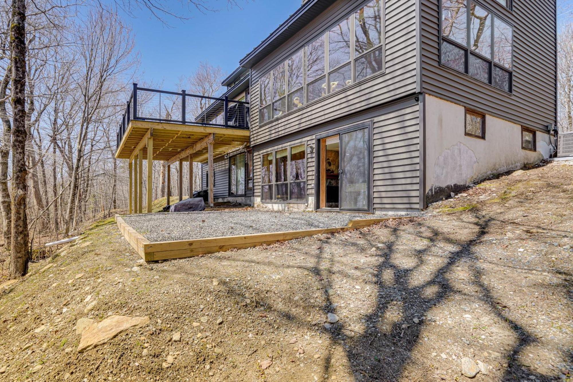 Wilmington Retreat With Deck, Lake Views And Game Room Exterior photo